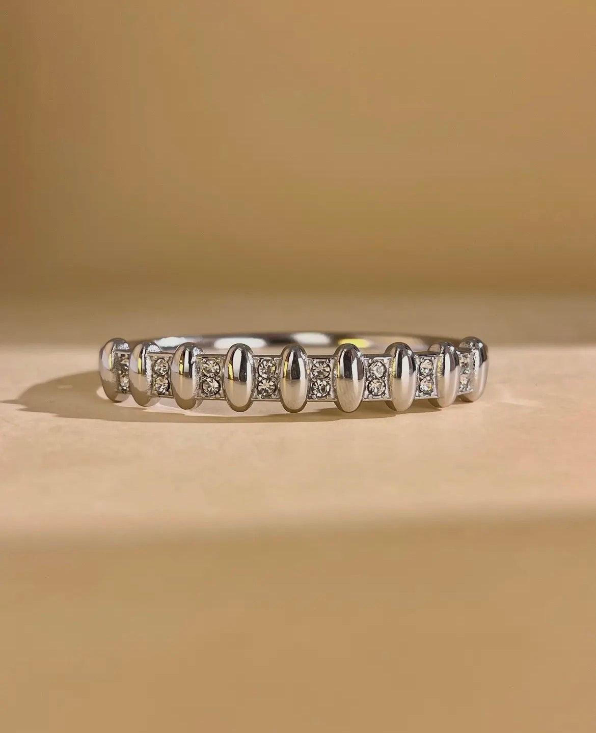 Bracelet double rangée à strass.✨