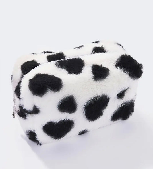 Trousse fausse fourrure motif cœurs
