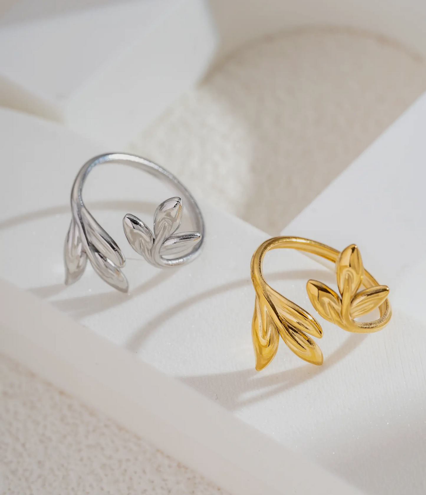 Bague Feuilles ouvertes- Dorée ou argentée 🍂