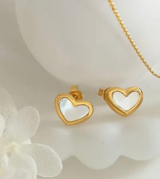 Boucles d'oreilles amour blanc
